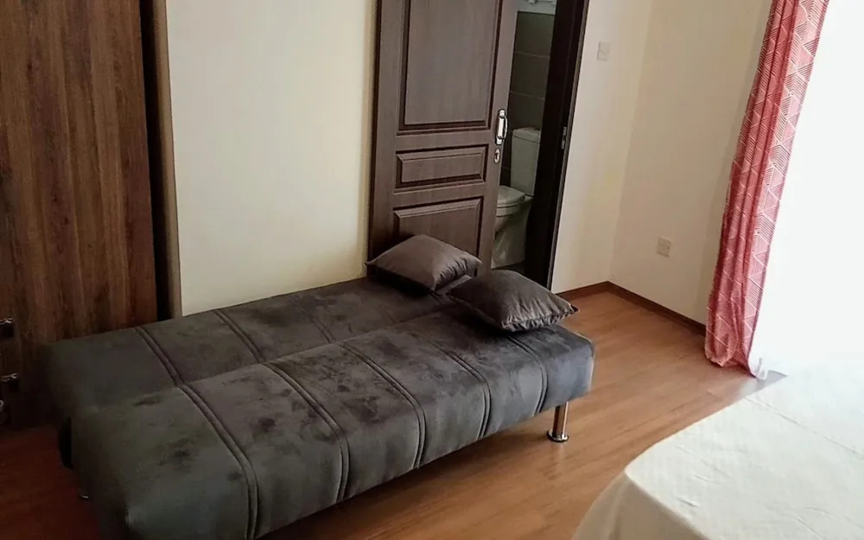 Longbeach Studio Apartment