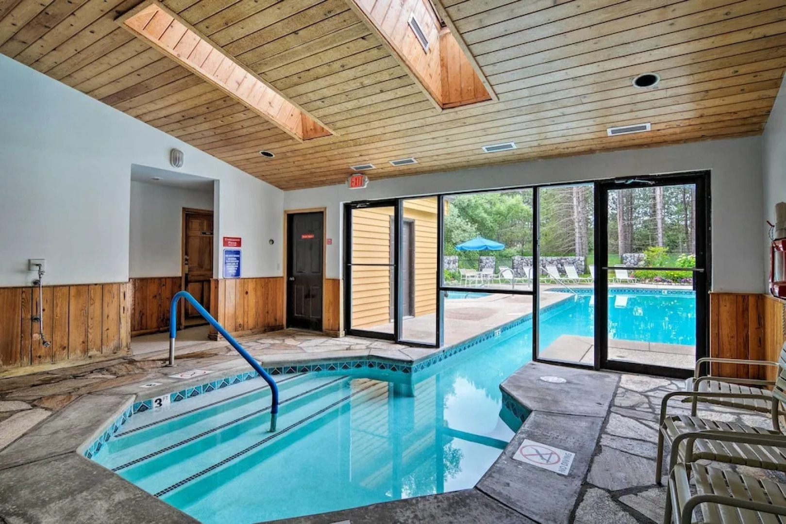 1 Mi to Nubs Nob: Pet-friendly Home w/ Hot Tub