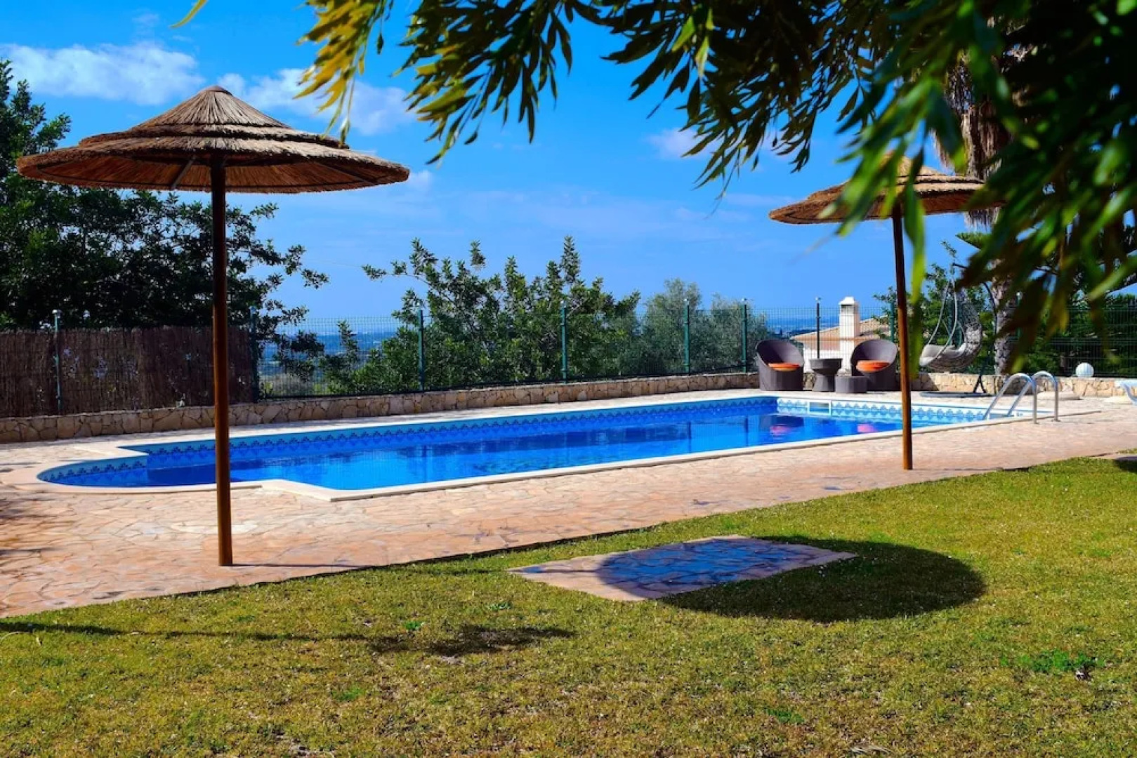 Studio in Estói, With Wonderful sea View, Pool Access, Enclosed Garden