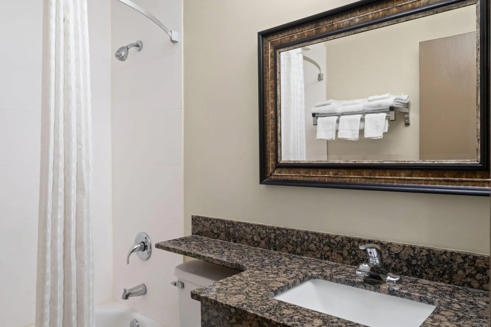 Super 8 by Wyndham Hagerstown I-70