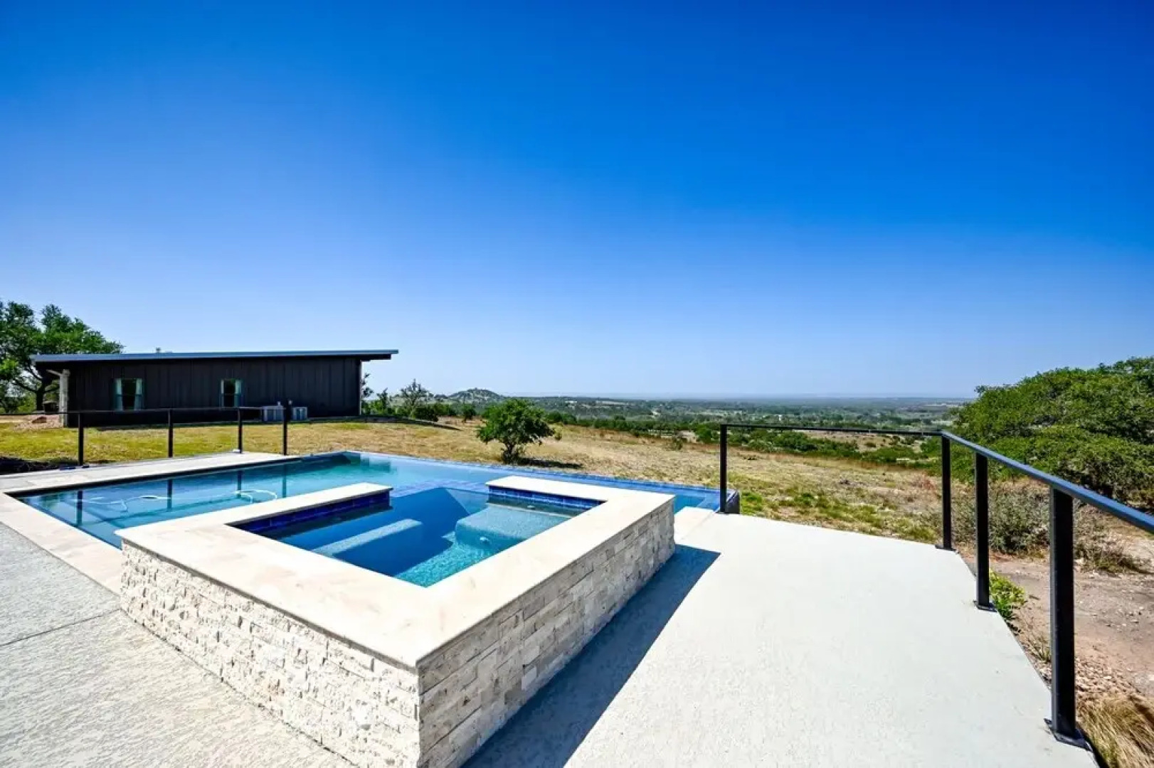 Luxury Villa-stargazing Views-infinity Pool and Hot Tub!