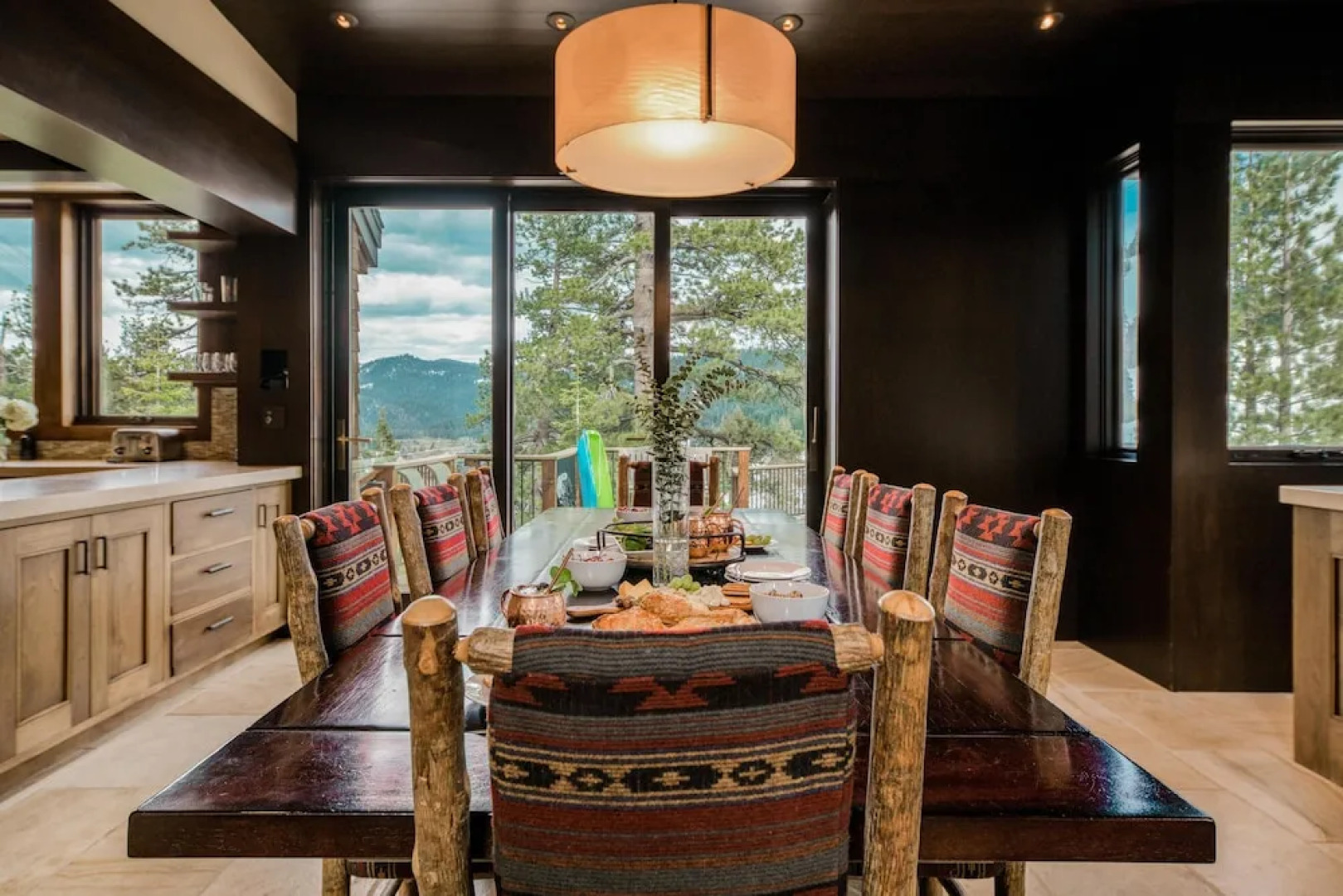 Bronson by AvantStay | Sleeps 17! On the Slopes! Squaw Valley w/Hot Tub&Fire Pit