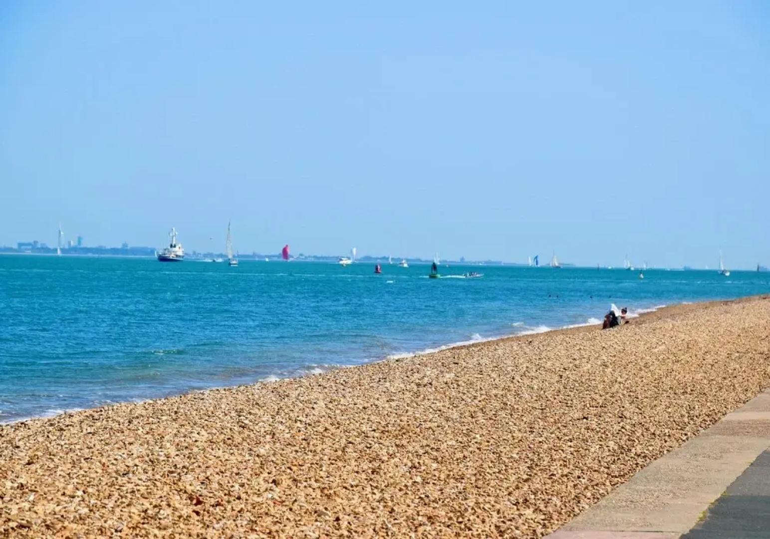 Boat House Centrally Located in the Sailing Mecca of Cowes