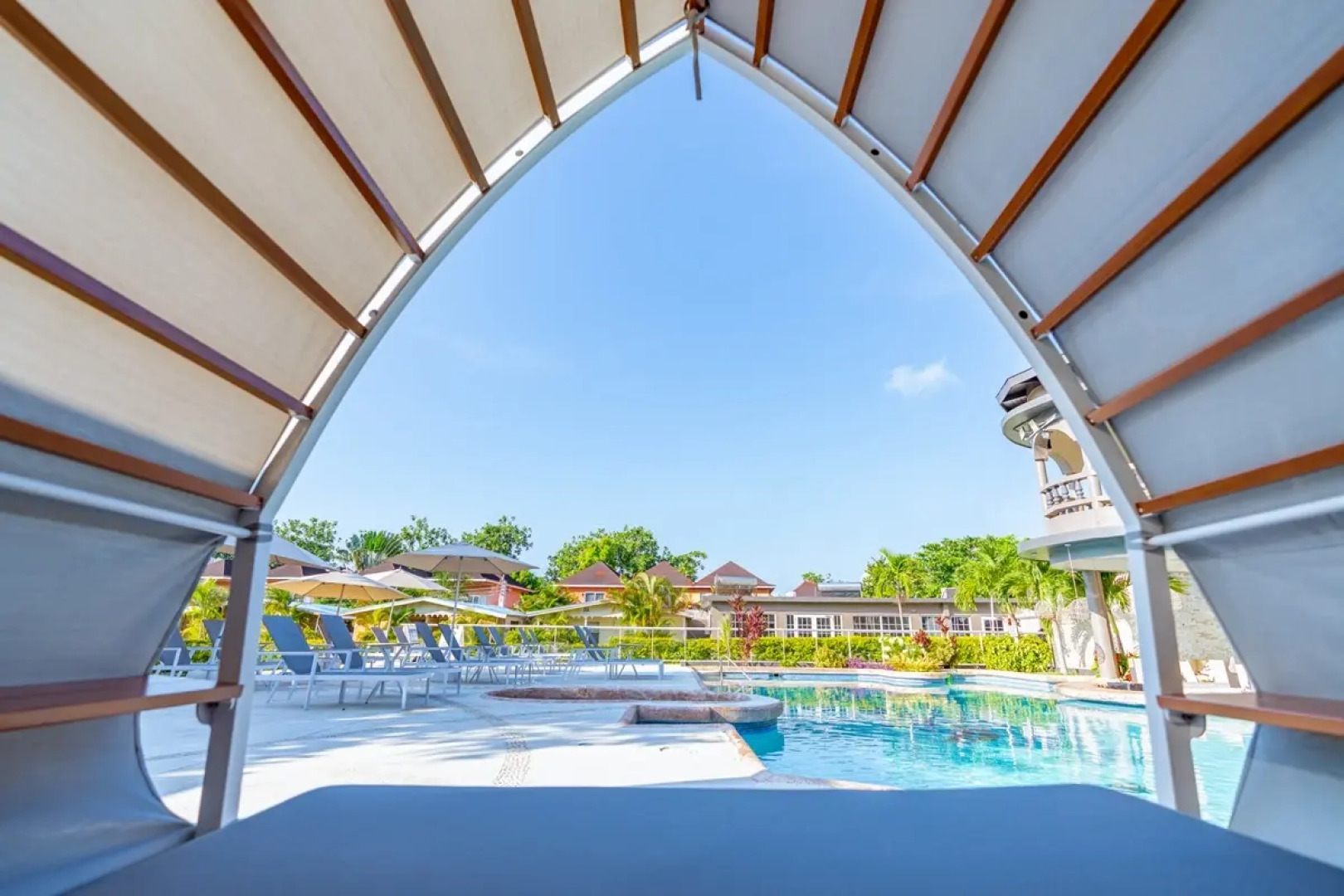 Travellers Beach Resort