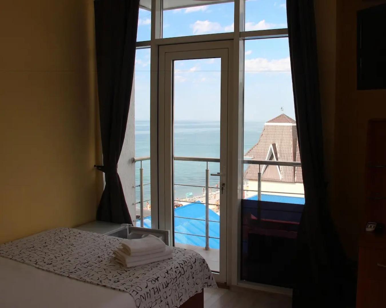 Отель Laza Hall