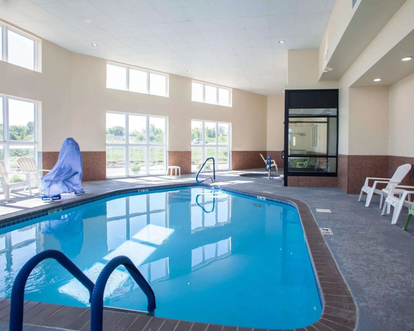 Comfort Inn & Suites Harrisonville