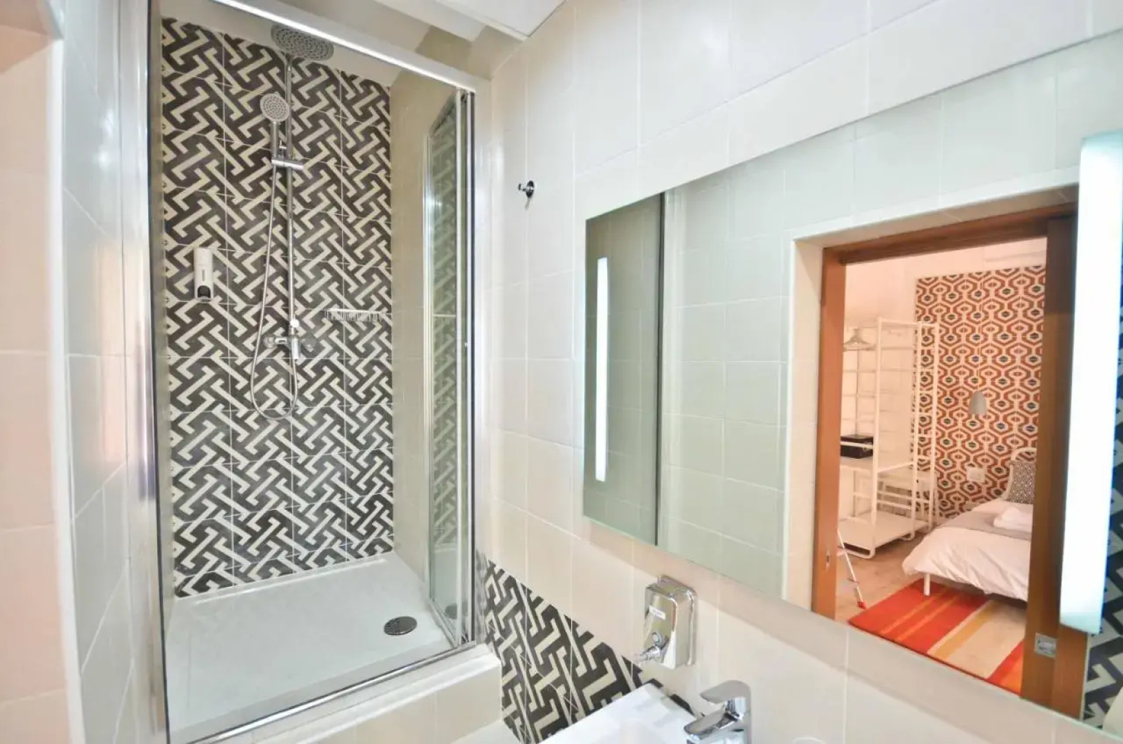 Eight Point Living 34B