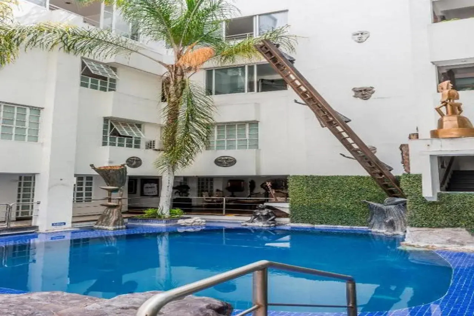 European Life Style Executive Suites & Gallery