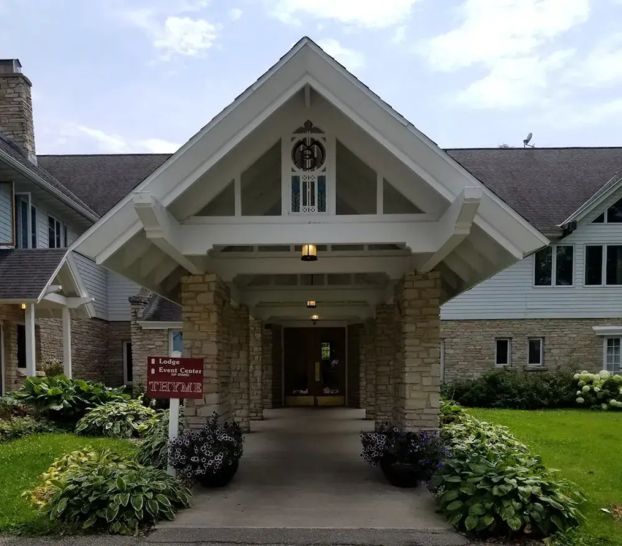 Maxwelton Braes Lodge and Golf Course