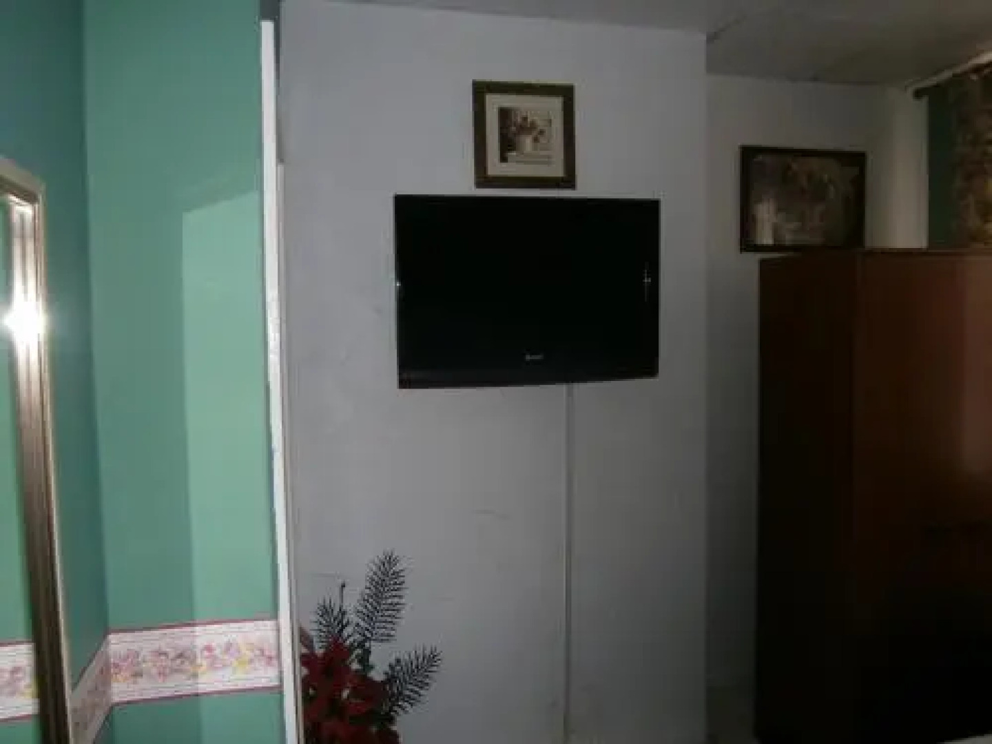 Guesthouse The Royale Hotel