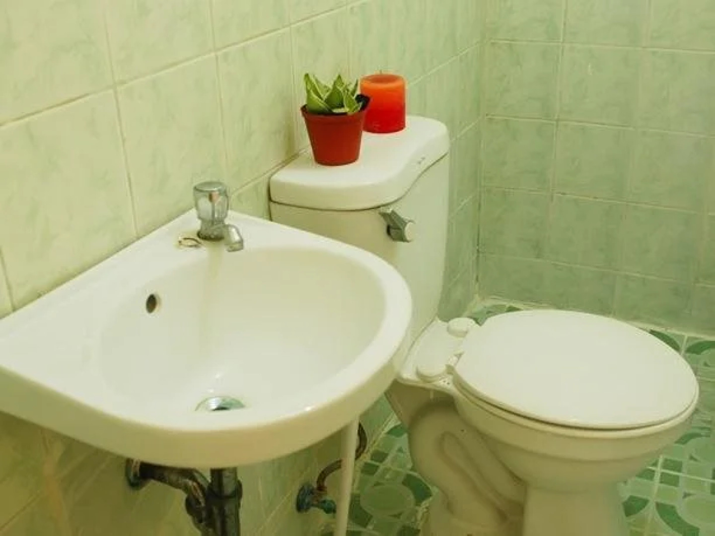 Hive Manila Guesthouses and Apartments