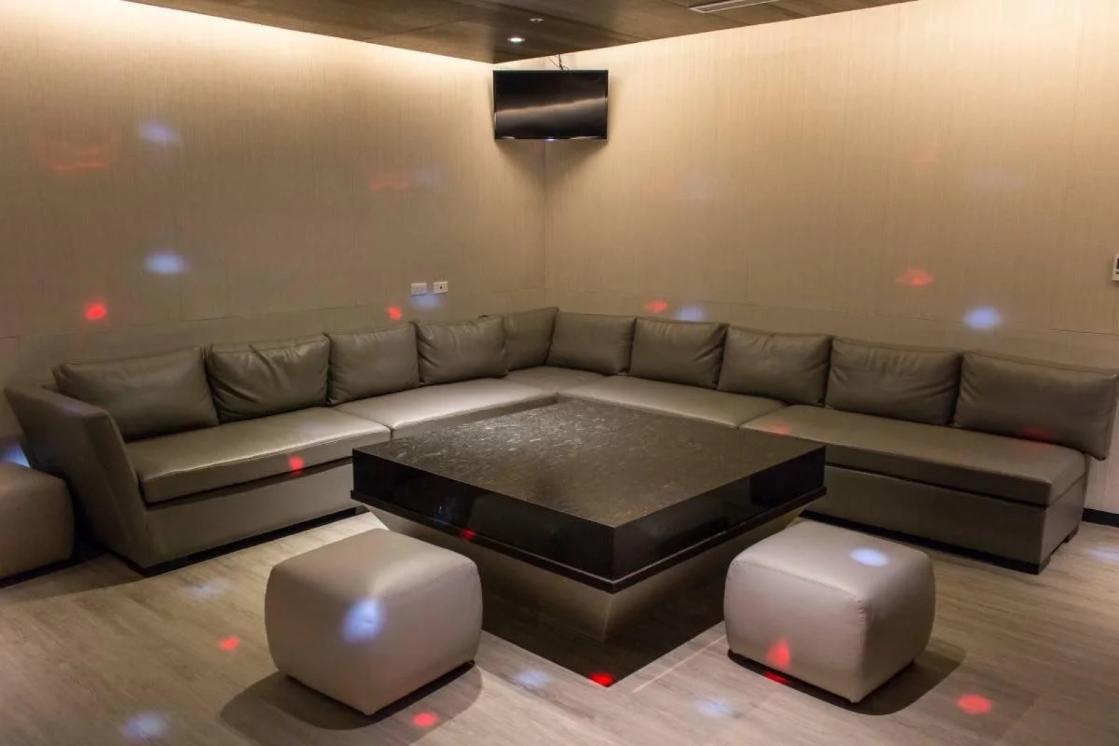 Platinum Hotel