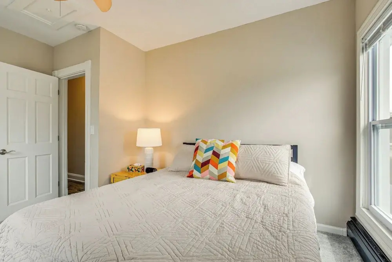 Walk to Dtwn Green Lake: Peaceful Getaway w/ Porch