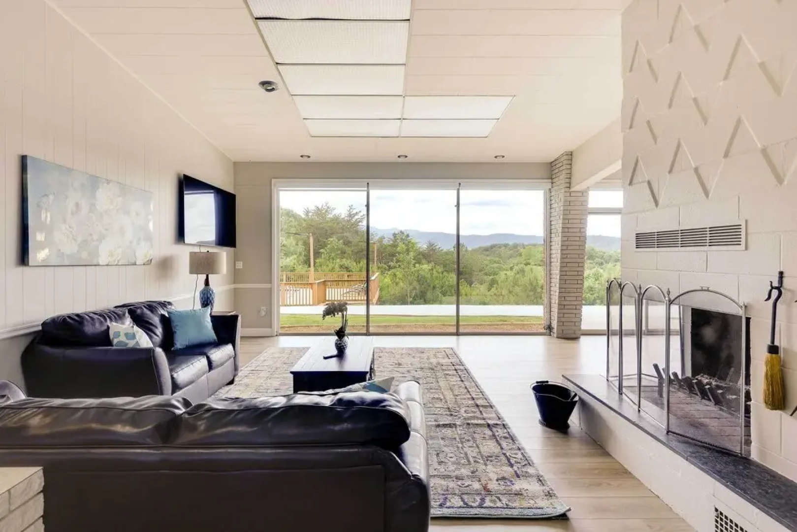 Private Saltwater Pool: Mtn-view Copperhill Home