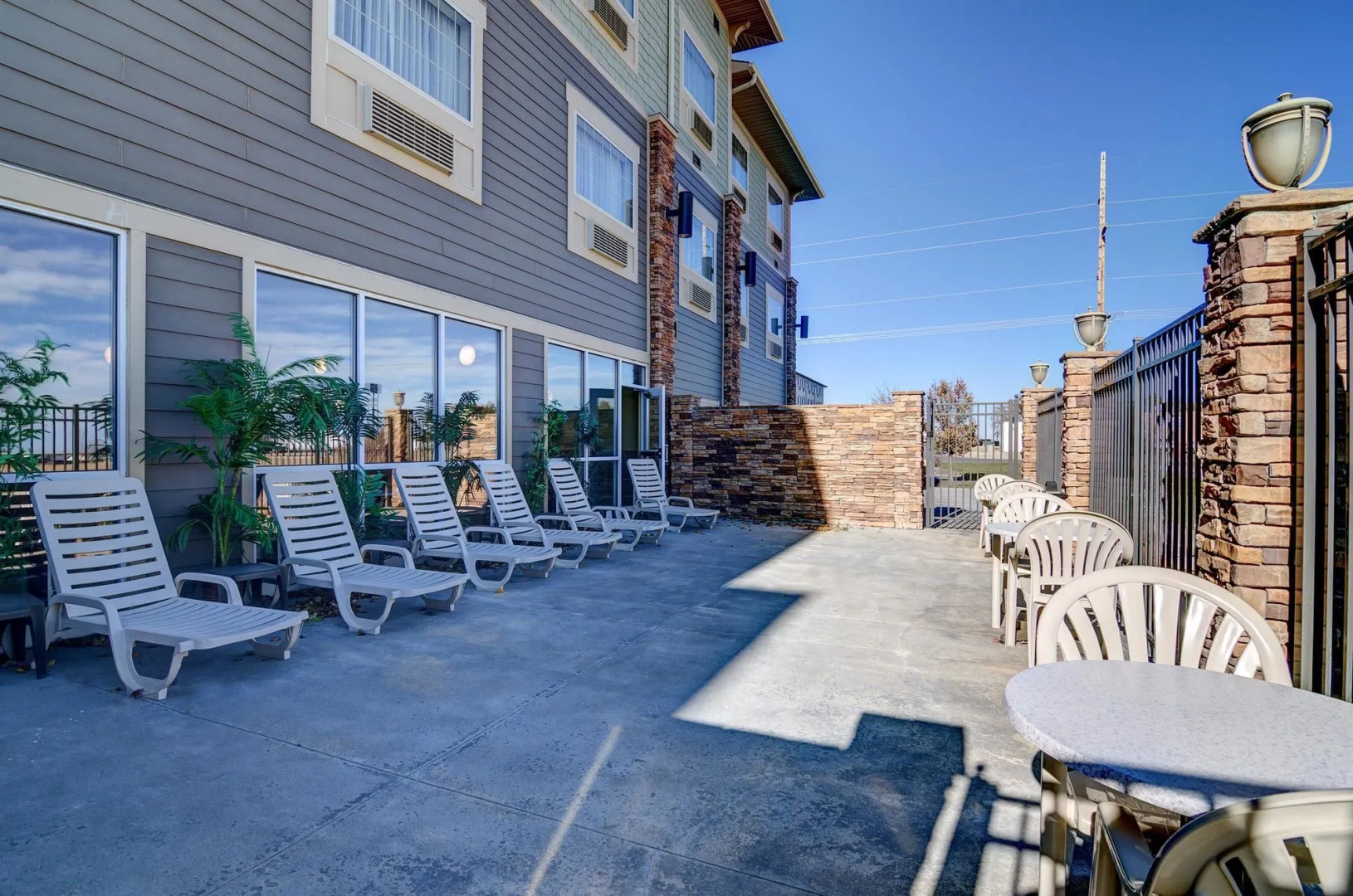 Best Western Plus Butterfield Inn