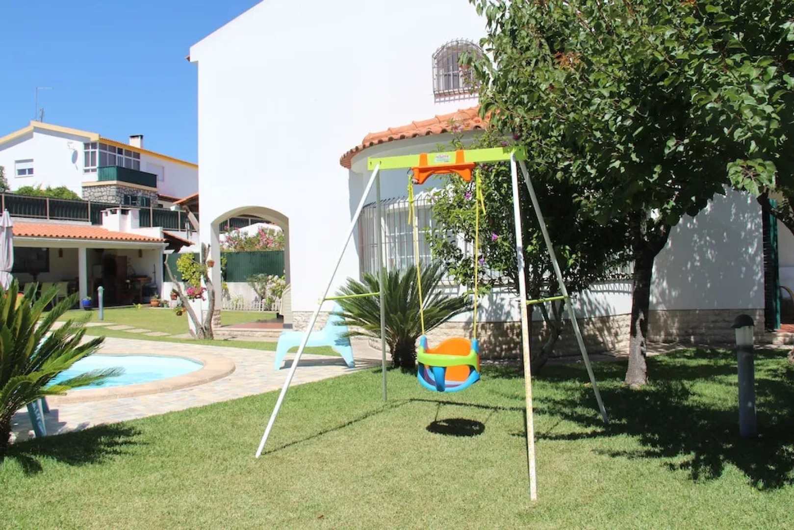 Sesimbra Stylish Villa by Homing