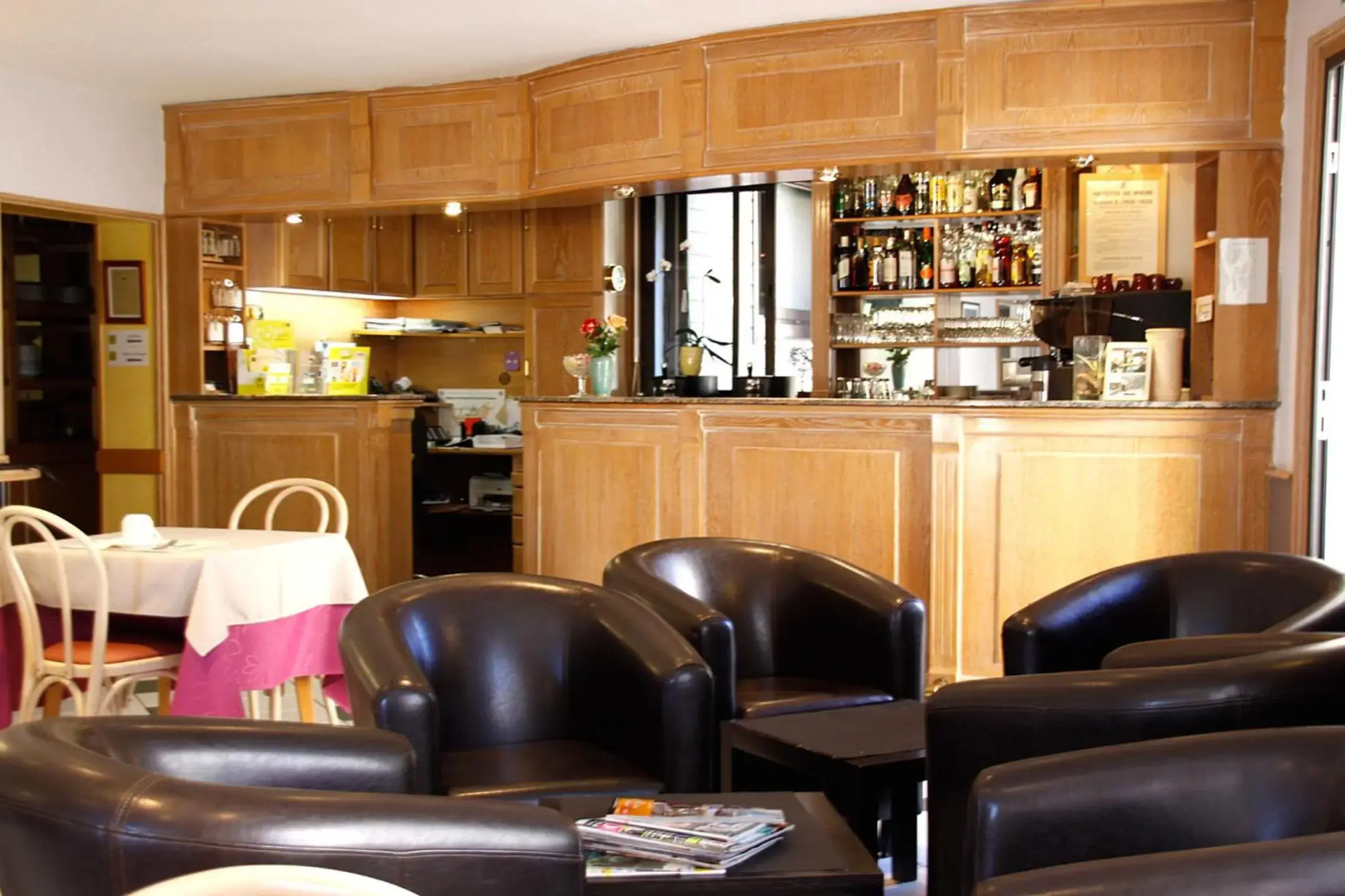 Logis Hôtels - Chez Terrassier - Hôtel et Restaurant