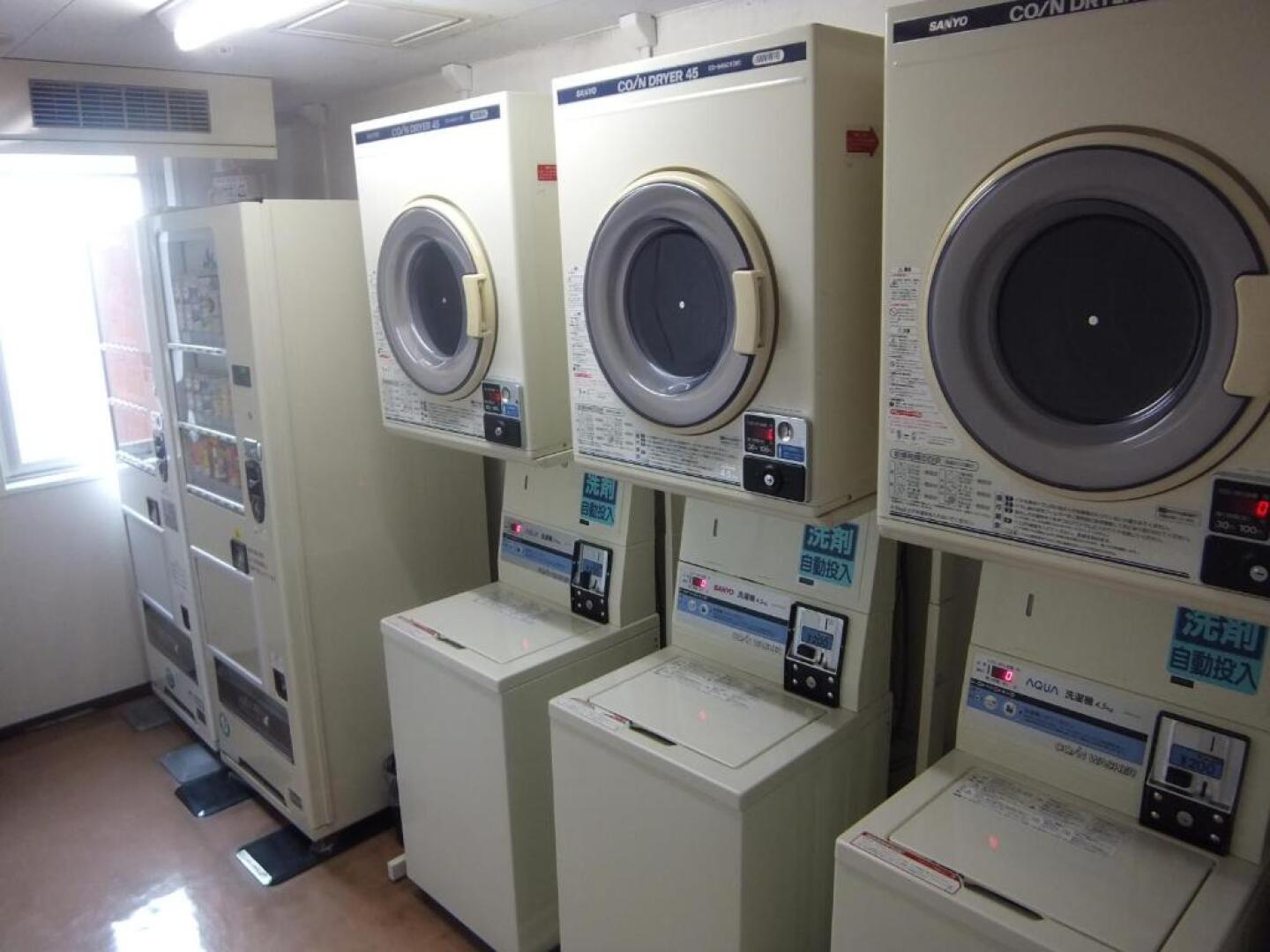 Отель Nishitetsu Inn Shinjuku