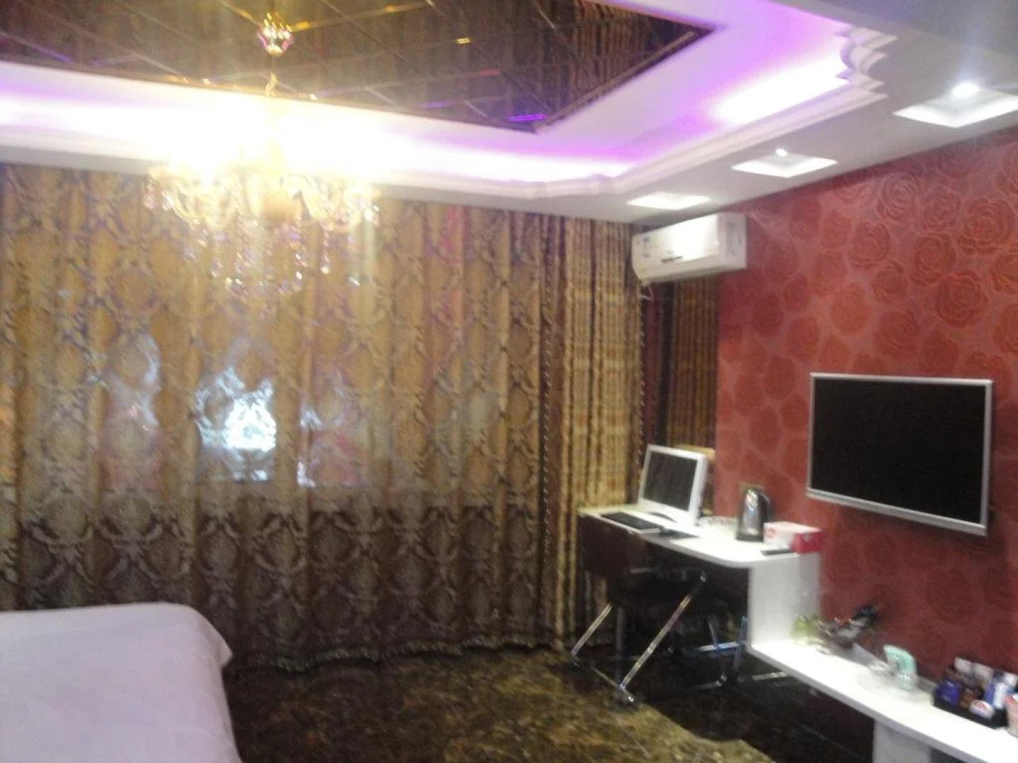 Mango Theme Hotel (Mudanjiang No. 4 Middle School)