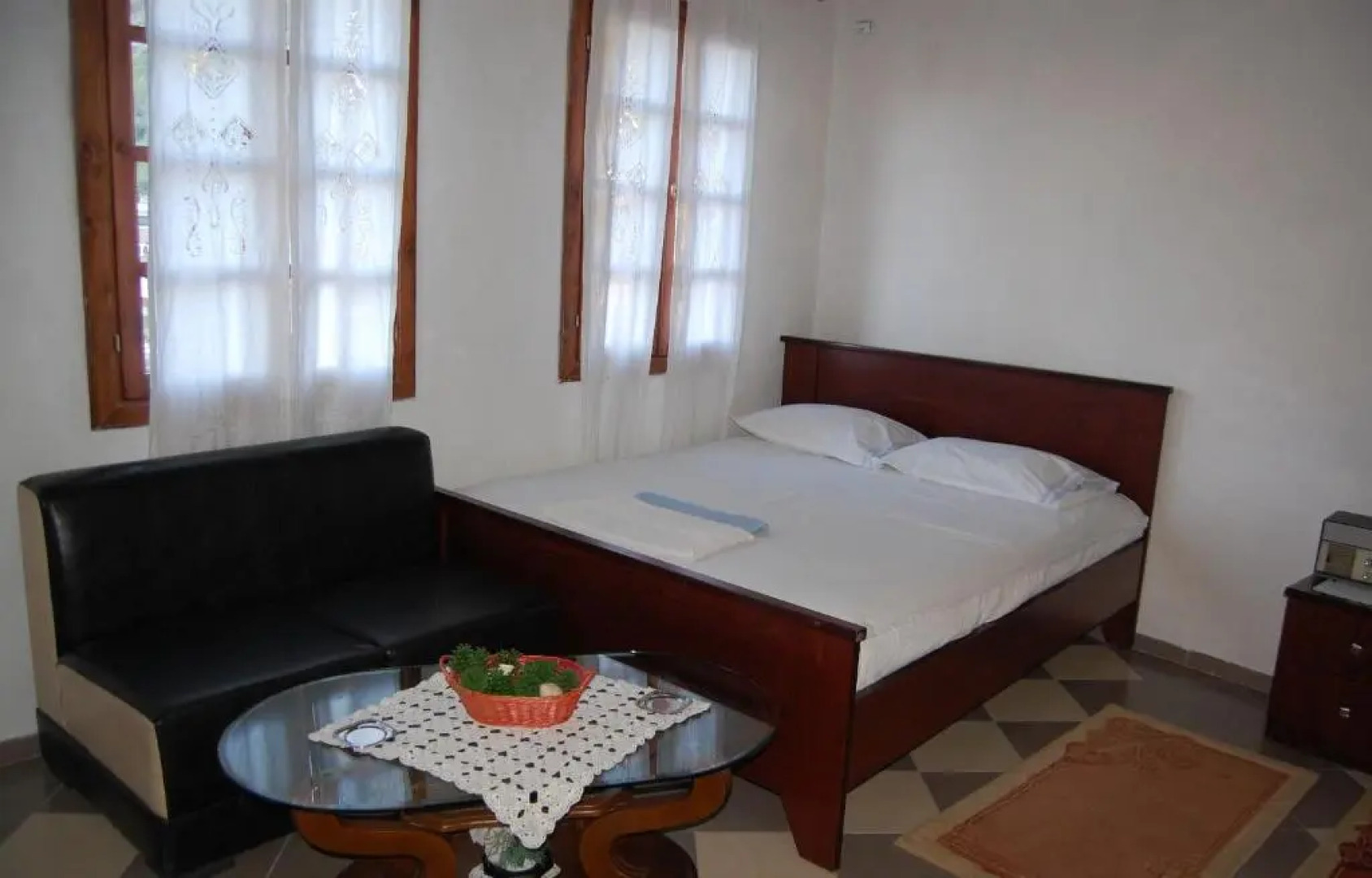 Guesthouse Alvaro Kadiu