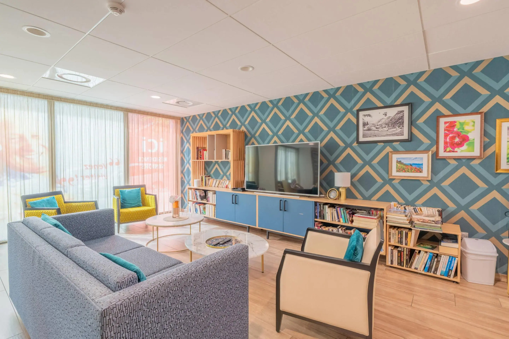 Quality Suites Villefontaine