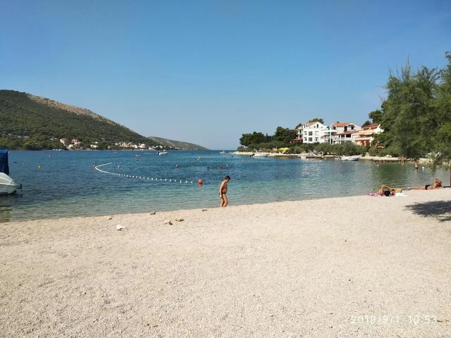 Grebastica Beachfront Apartment