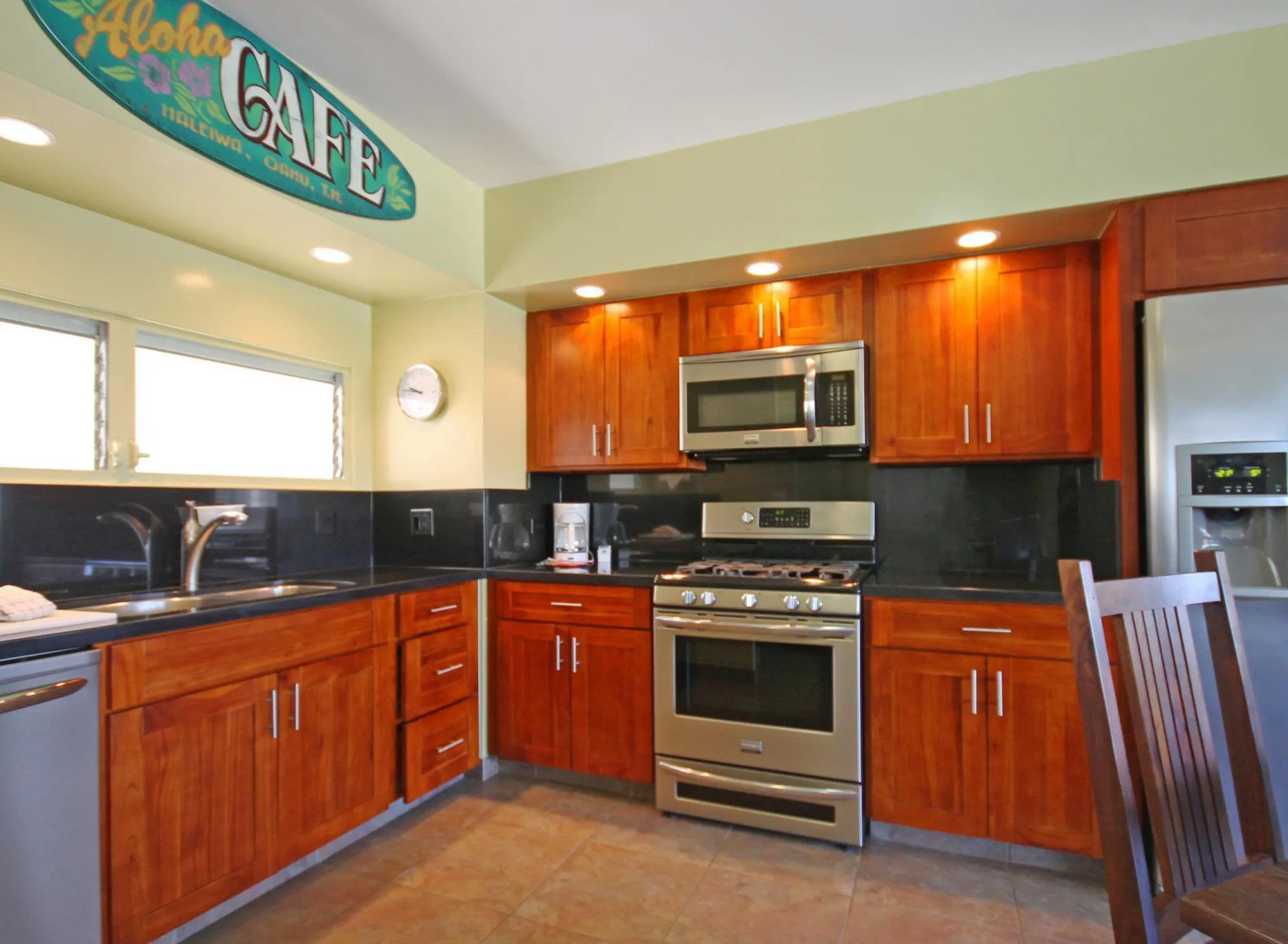 Castle Waikīkī Shore