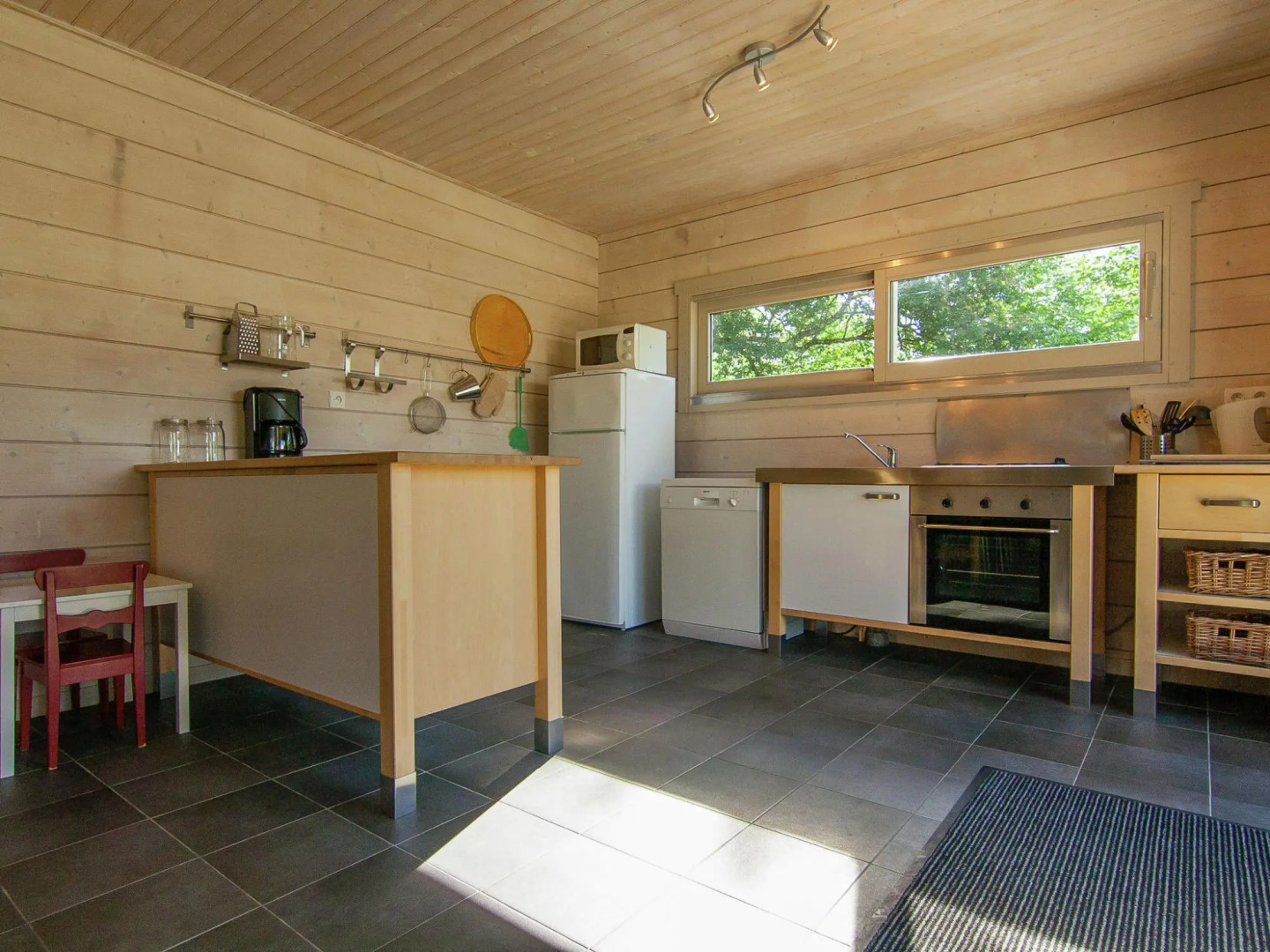 Holiday Home in Oradour sur Vayres with Private Terrace