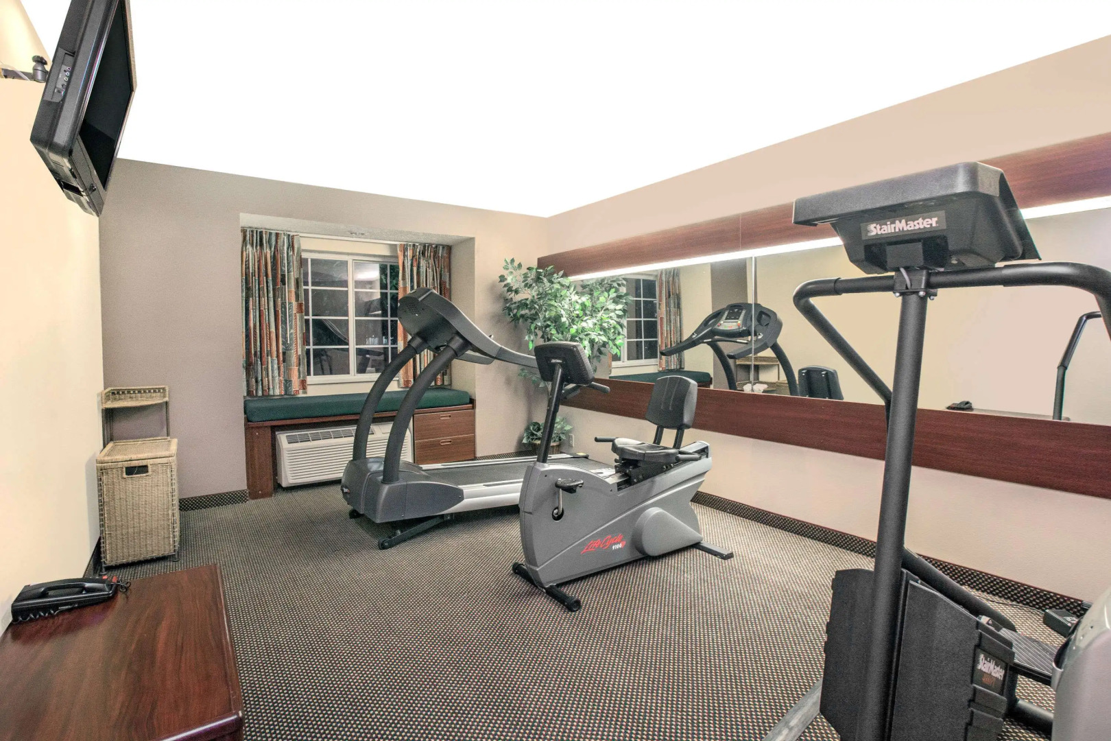 Microtel Inn & Suites by Wyndham Meridian