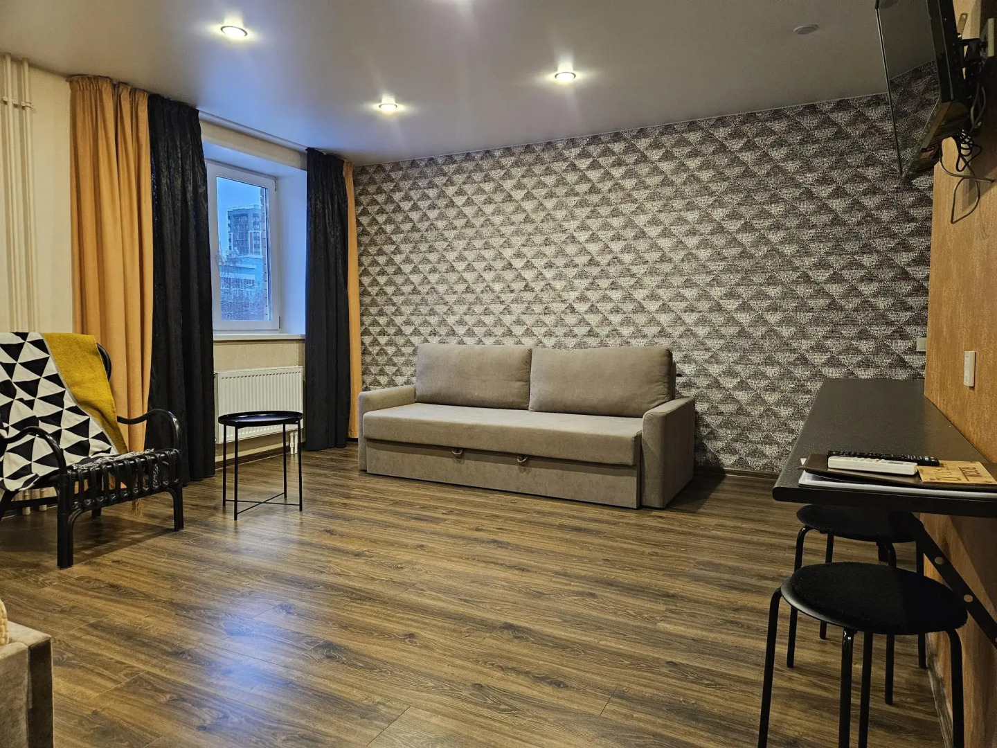 Home Hotel (Хоум Хотел)