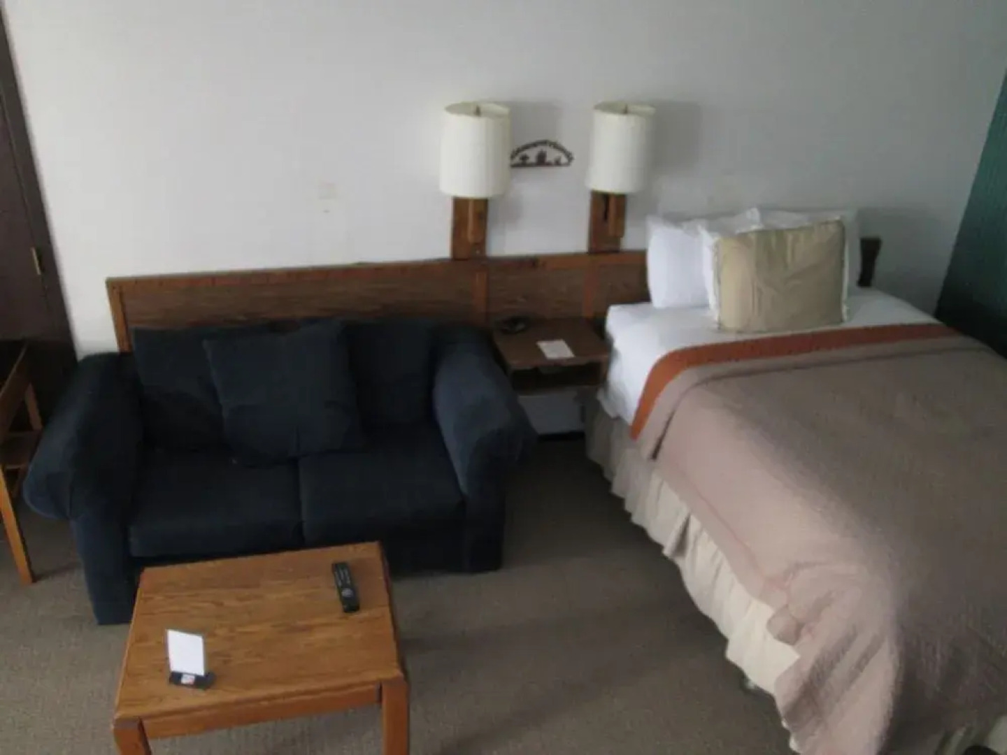 Jim Butler Inn & Suites