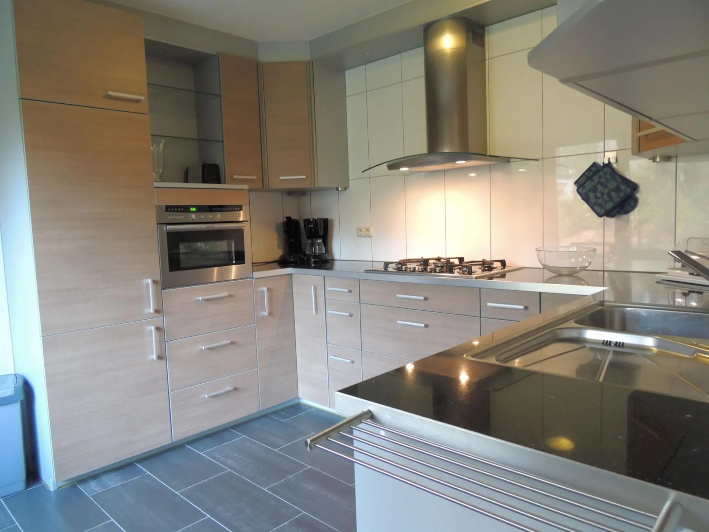 Comfortable House With hot tub