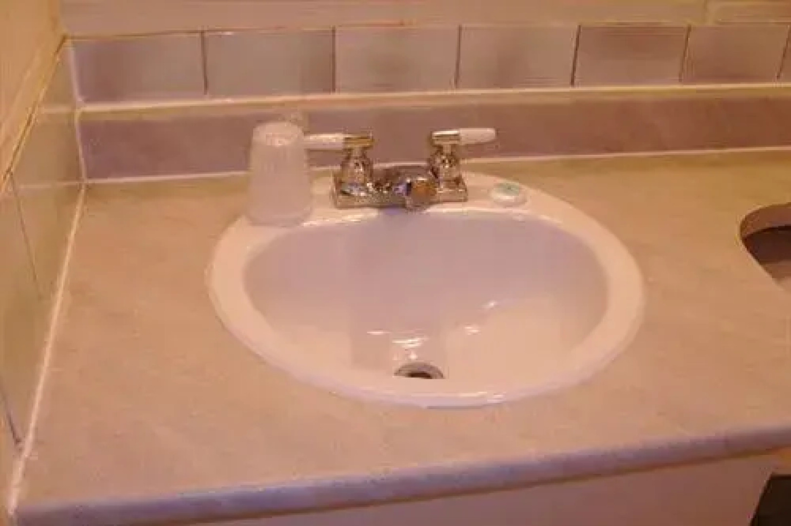 Queensway Court Motel