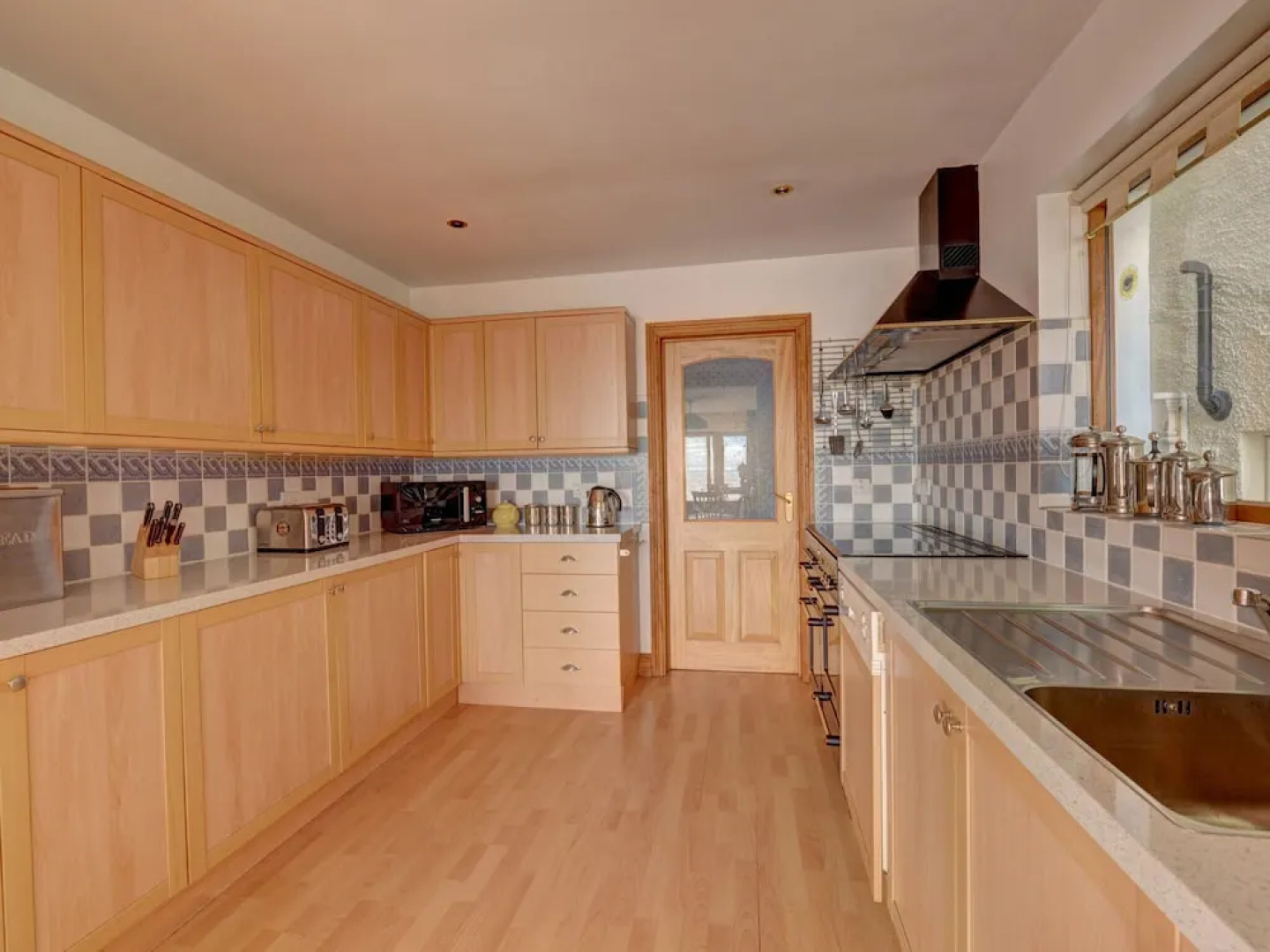 Wonderful Holiday Home With Beautiful Views and Sliding Doors to a Luxury Terrace