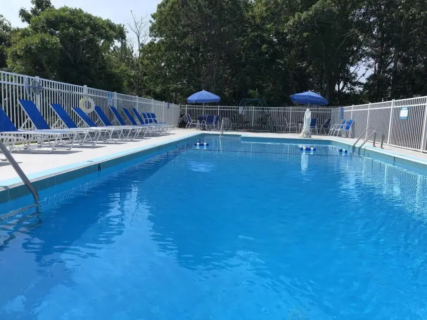 Travelodge by Wyndham Cape Cod Area