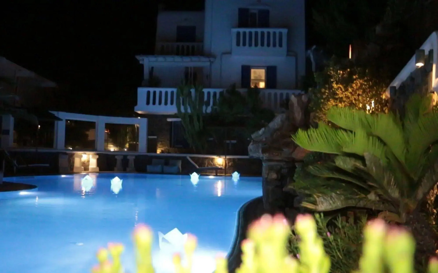 Mykonian Iros Suites & Villas