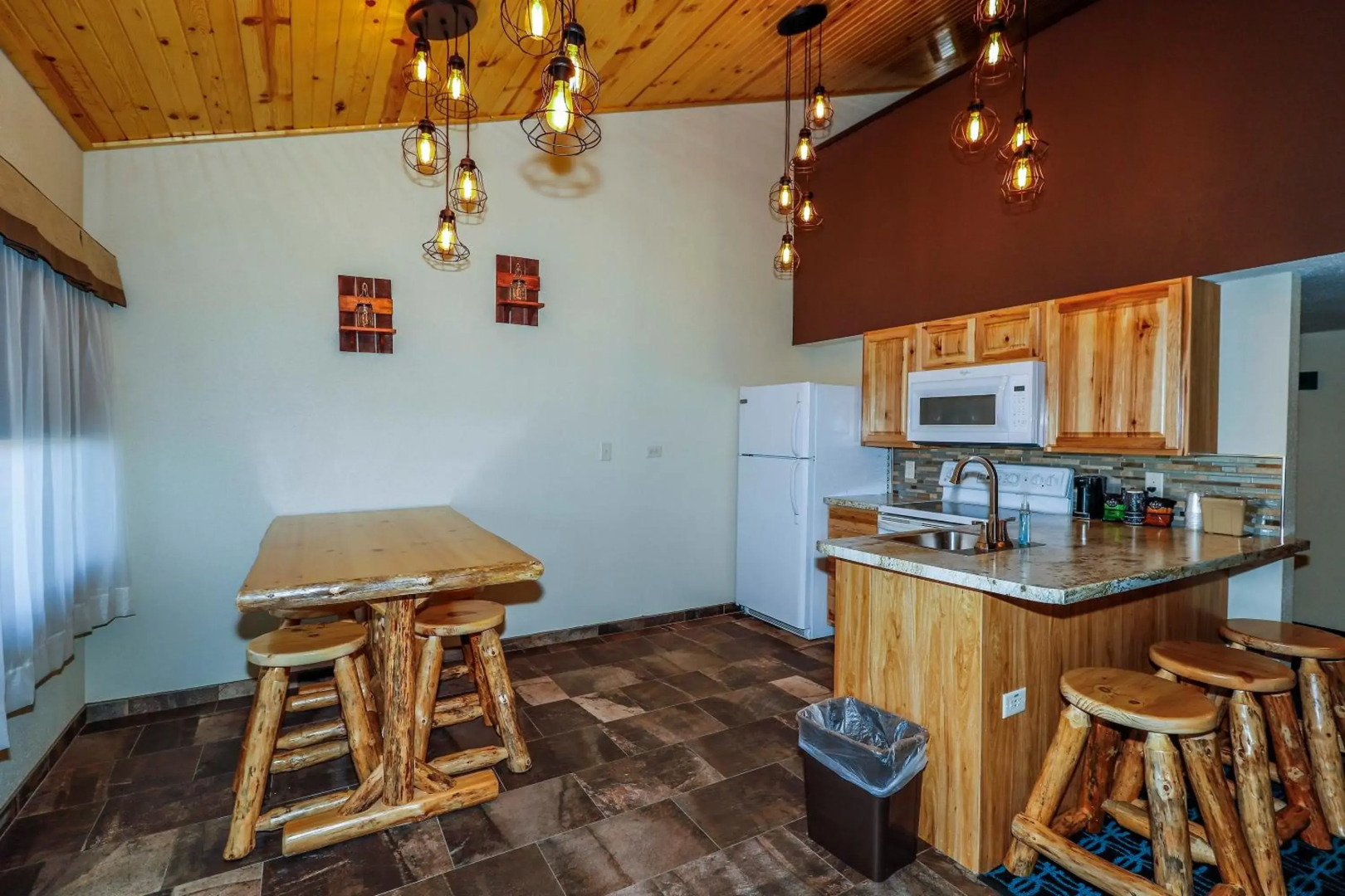 The Round Barn Lodge