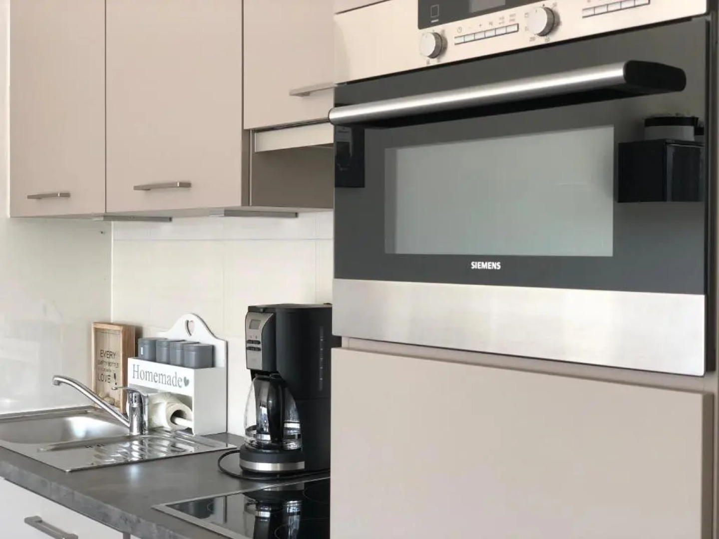 Crystal Residence - Pool & Beach