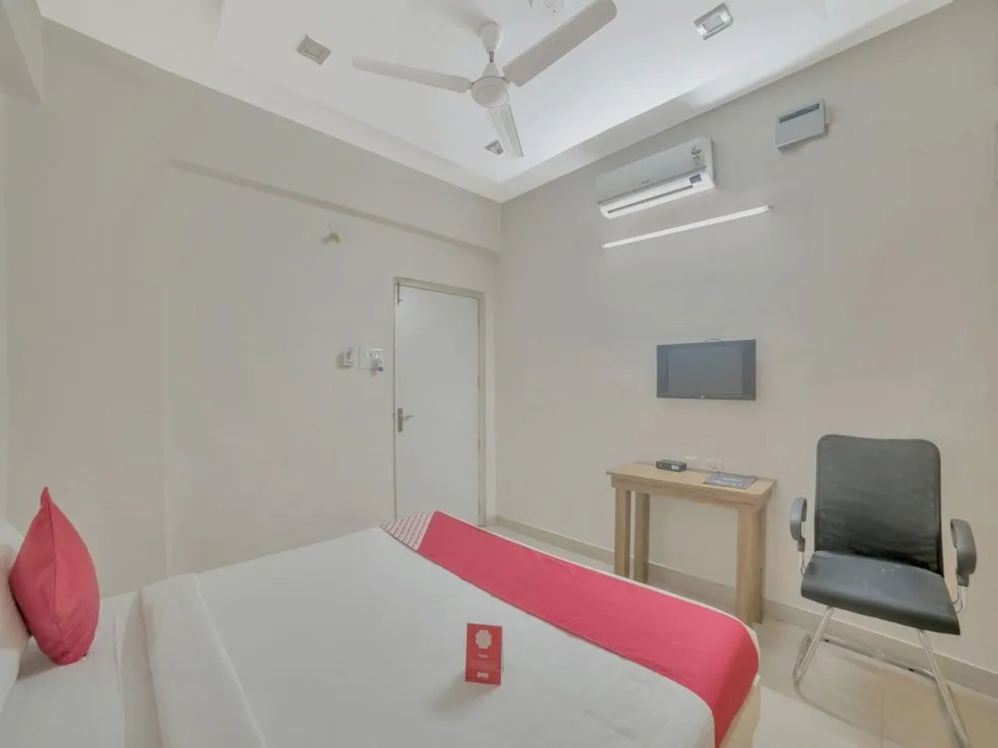 Lotus Apartment Hotel by OYO