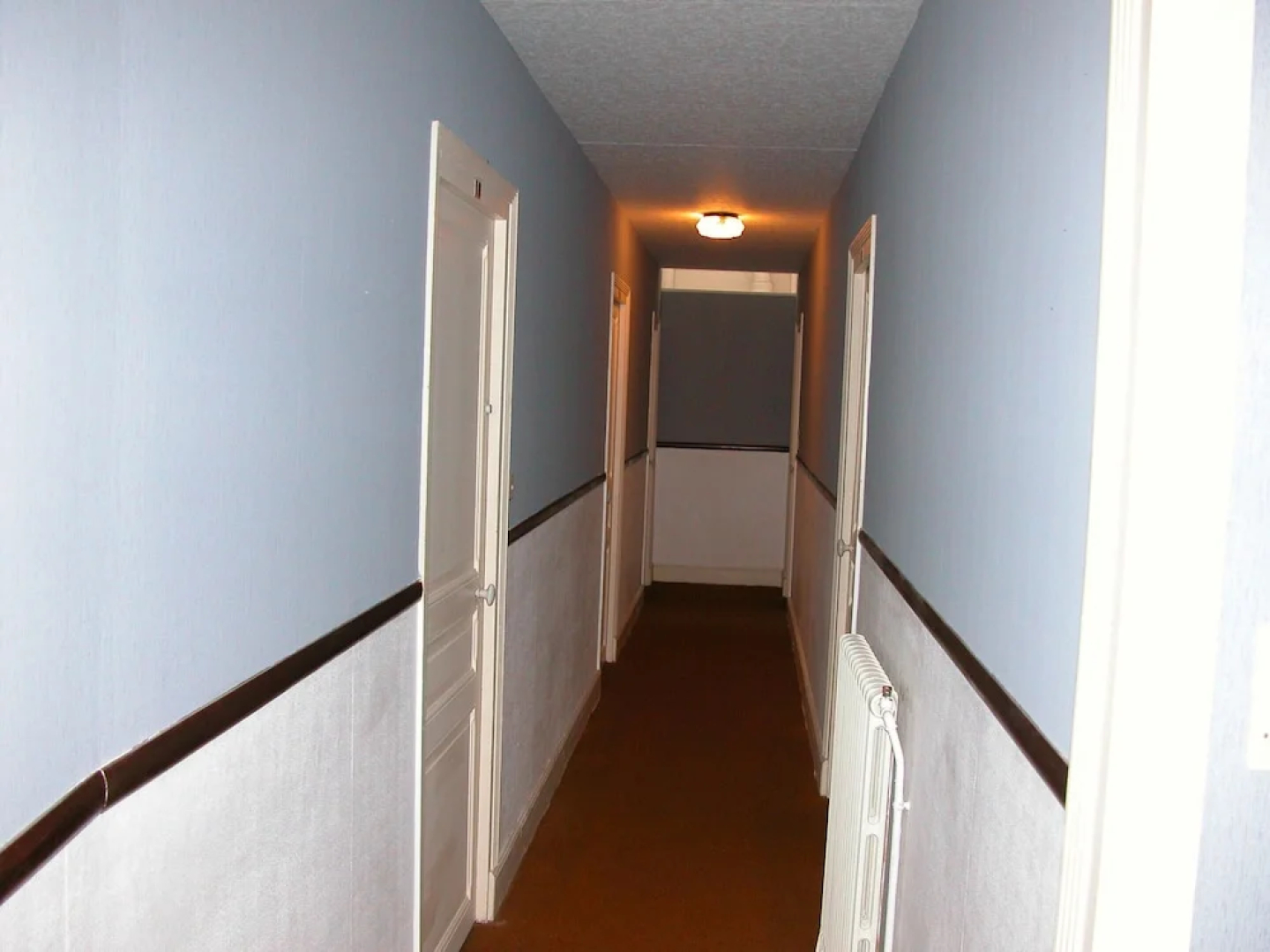 Studio in Néris-les-bains, With Wonderful City View, Enclosed Garden and Wifi