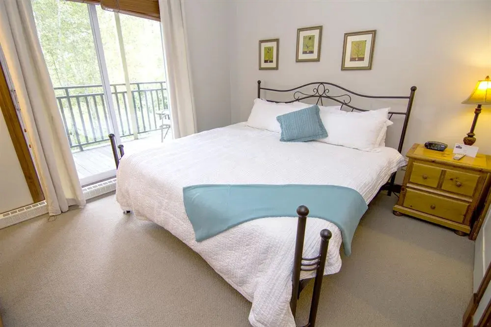 Tremblant les Eaux by Location ADP Tremblant