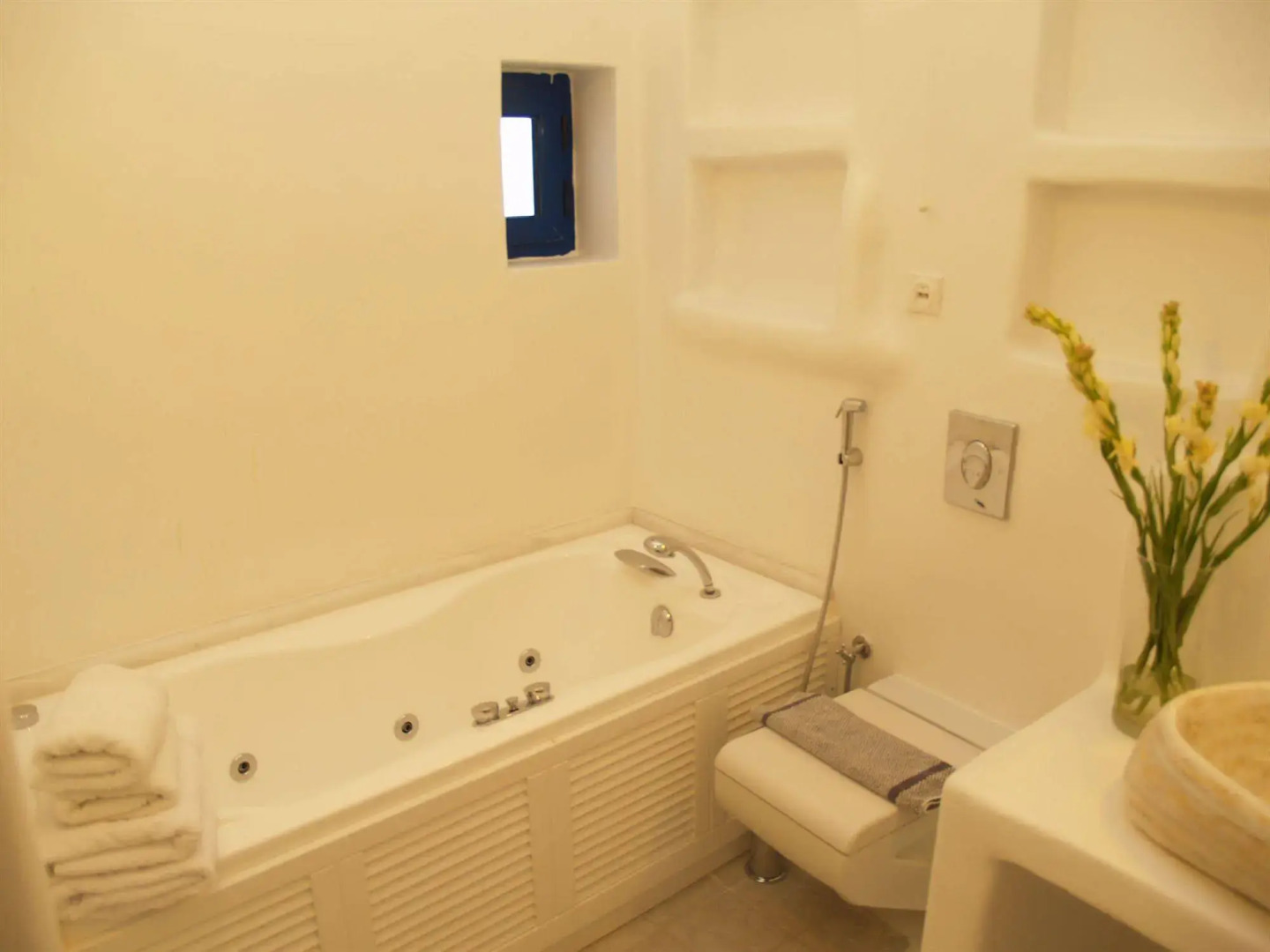 Vincenzo Family Hotel