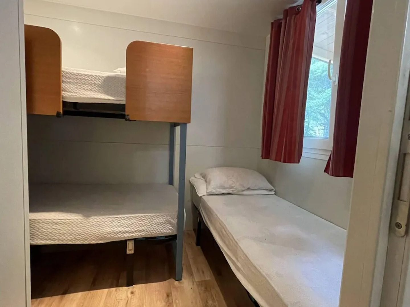 Cosy Mobile Home in Toscana With Shared Pool