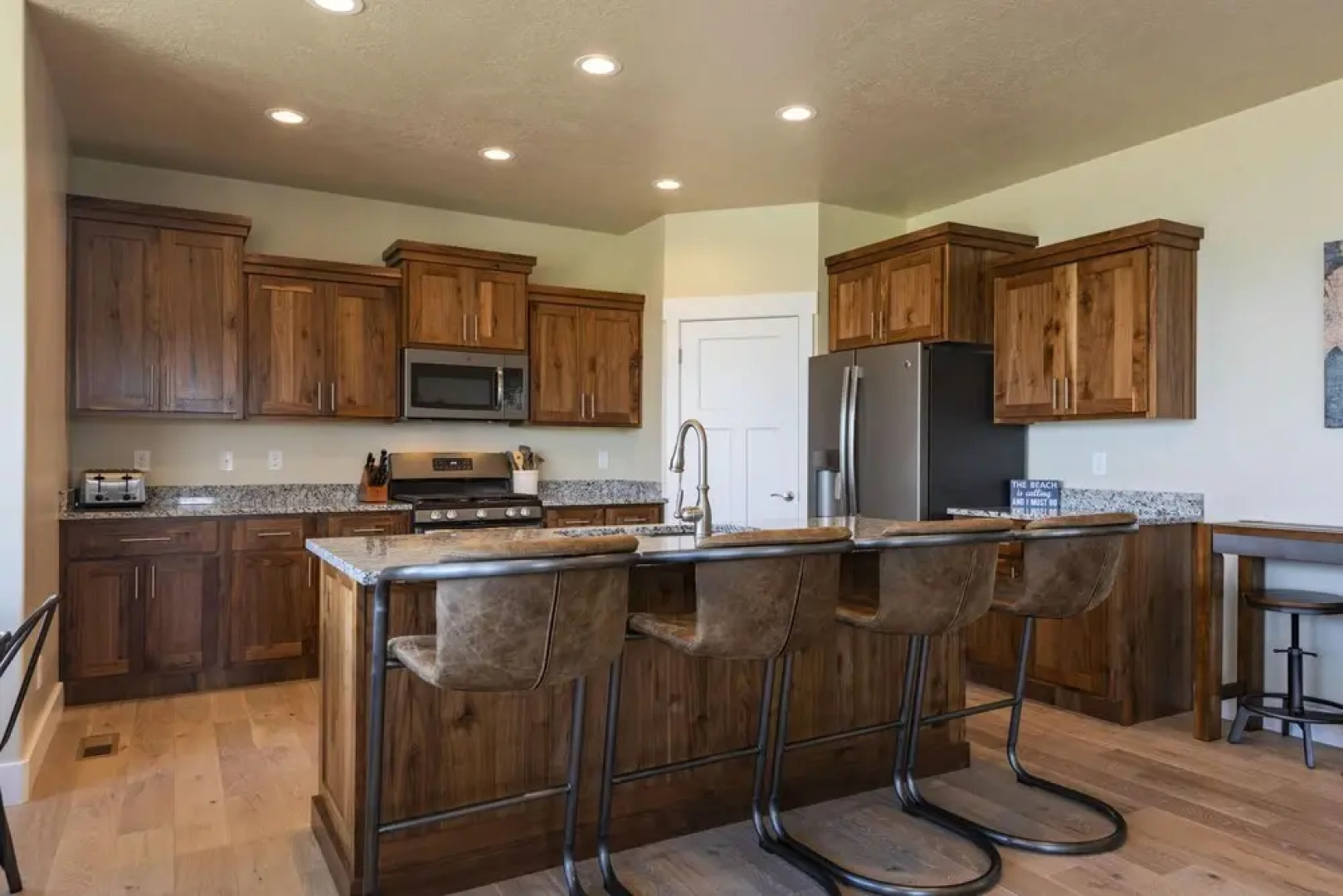 Lotus Lodge With Bear Lake Luxury Rentals