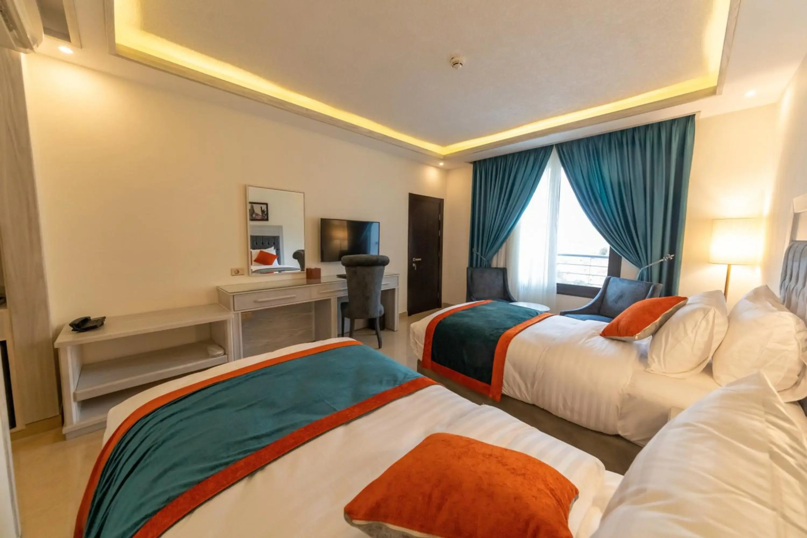 Petra Canyon Hotel