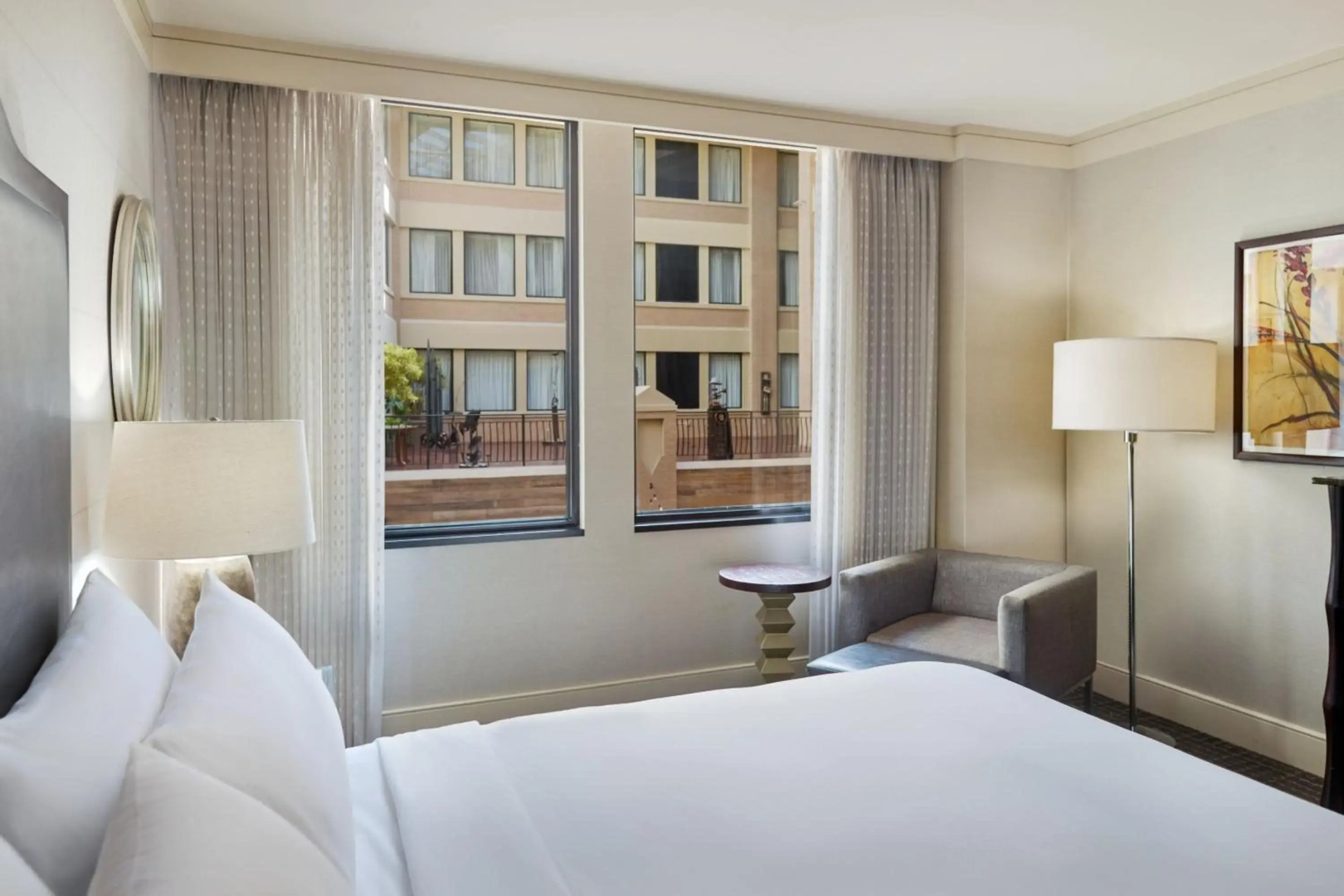 Renaissance New Orleans Arts Warehouse District Hotel