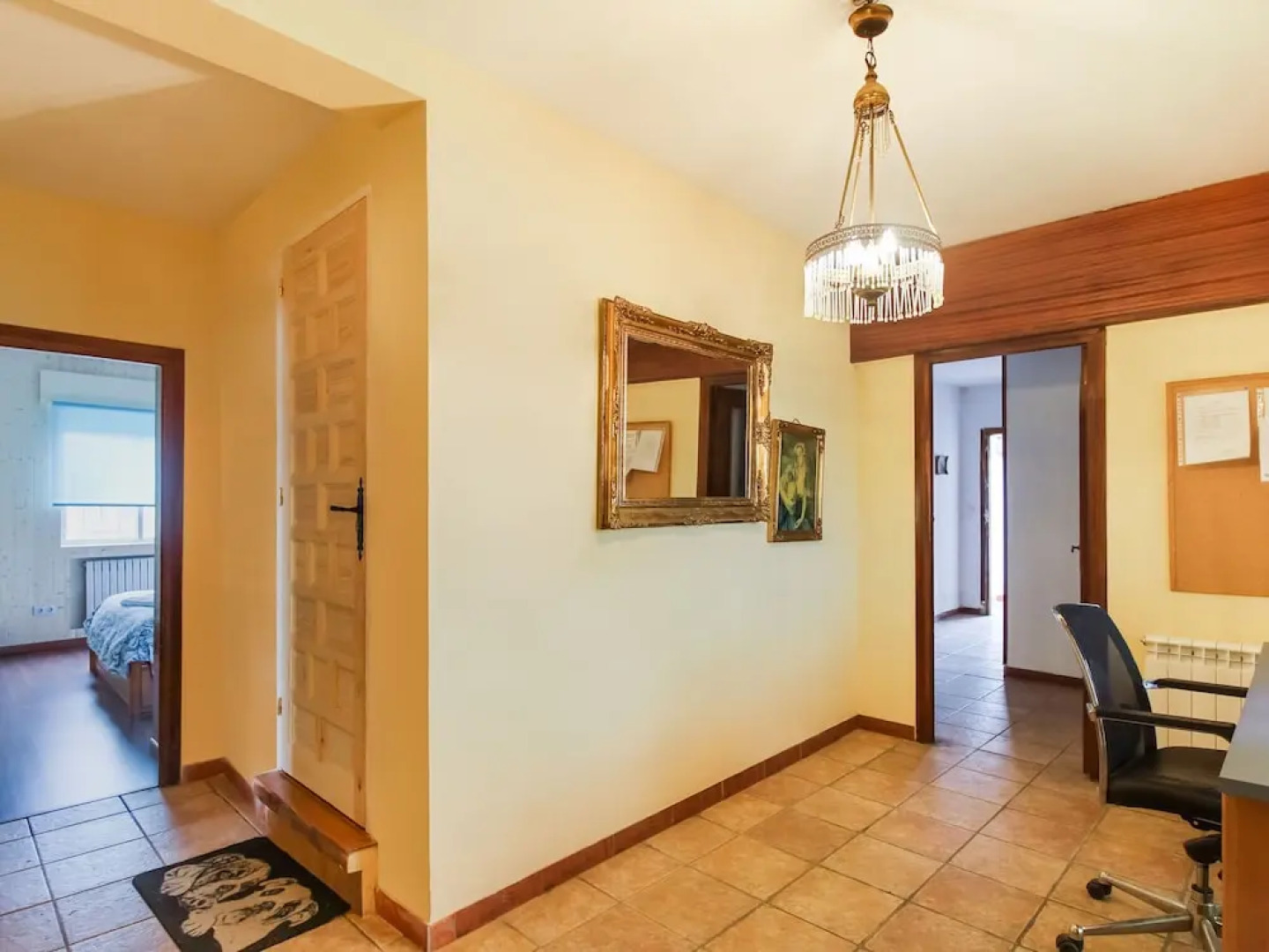 Lavish Villa in Villamuriel de Cerrato with Swimming Pool