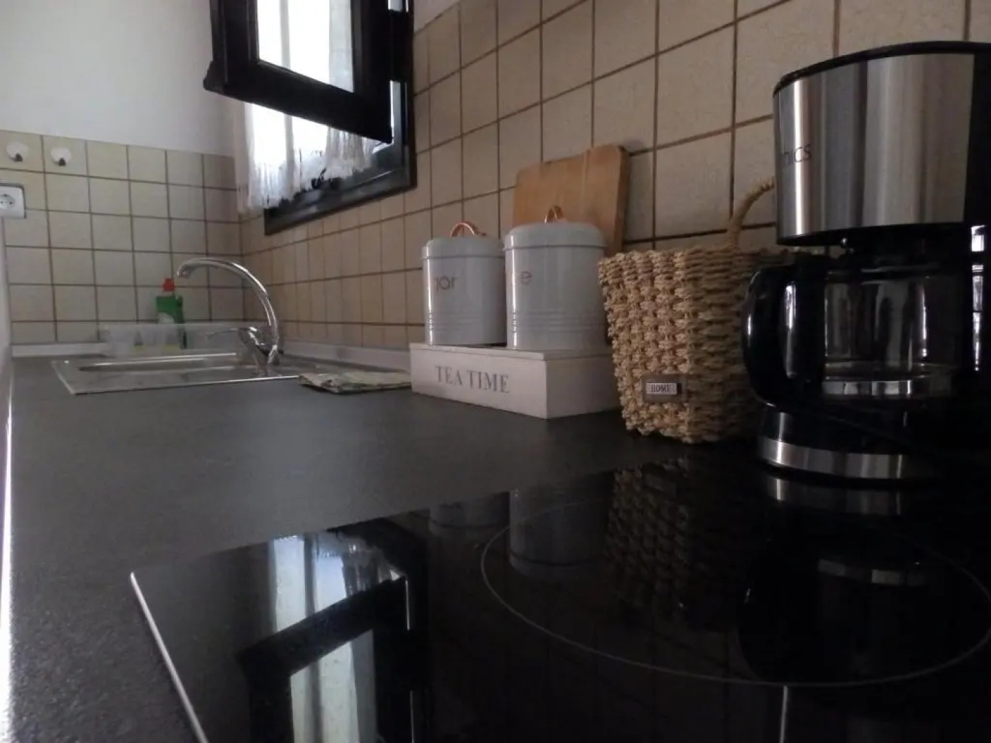 Genari Beach Apartments