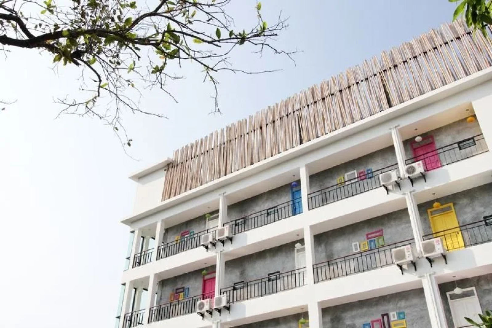 Be My Guest Hip Hotel