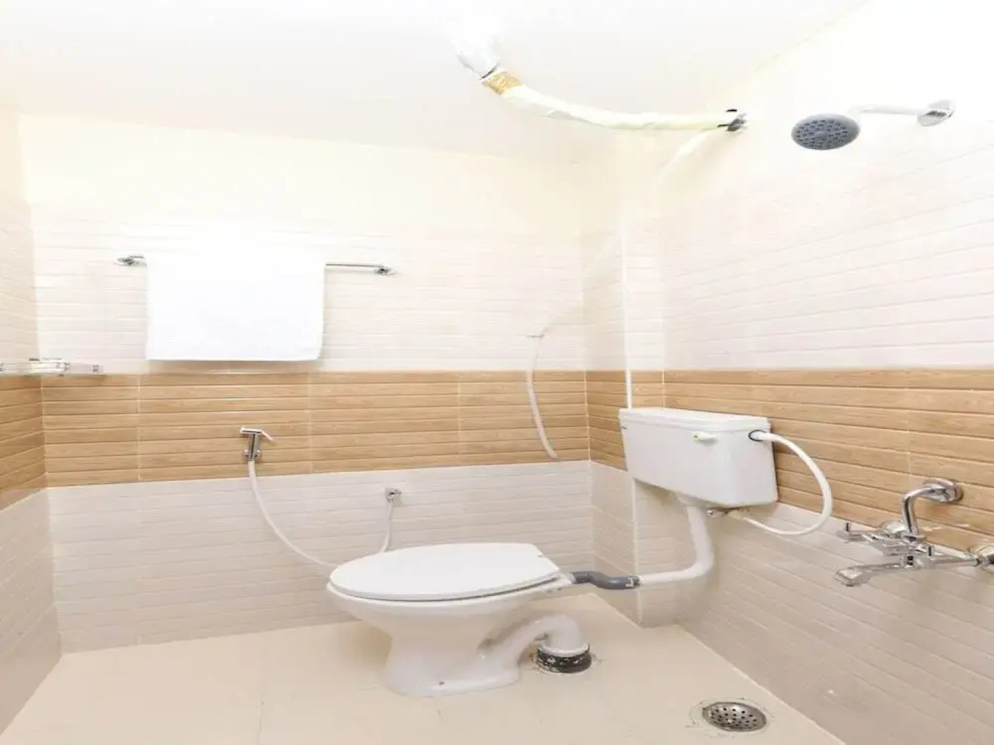 Nakshatra Grand by OYO Rooms